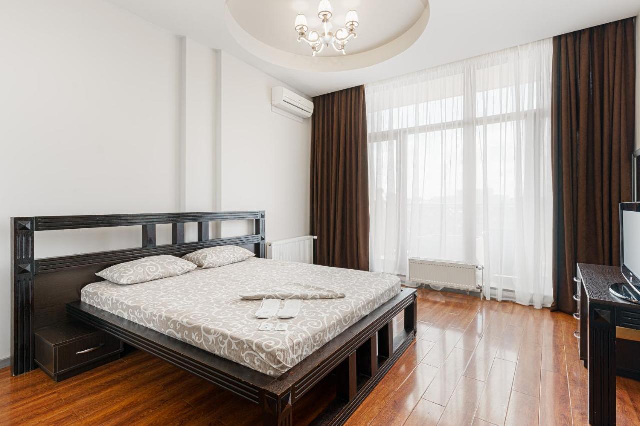Arcadia Palace 2-Bedrooms Apartment With Terrace Odessza Kültér fotó